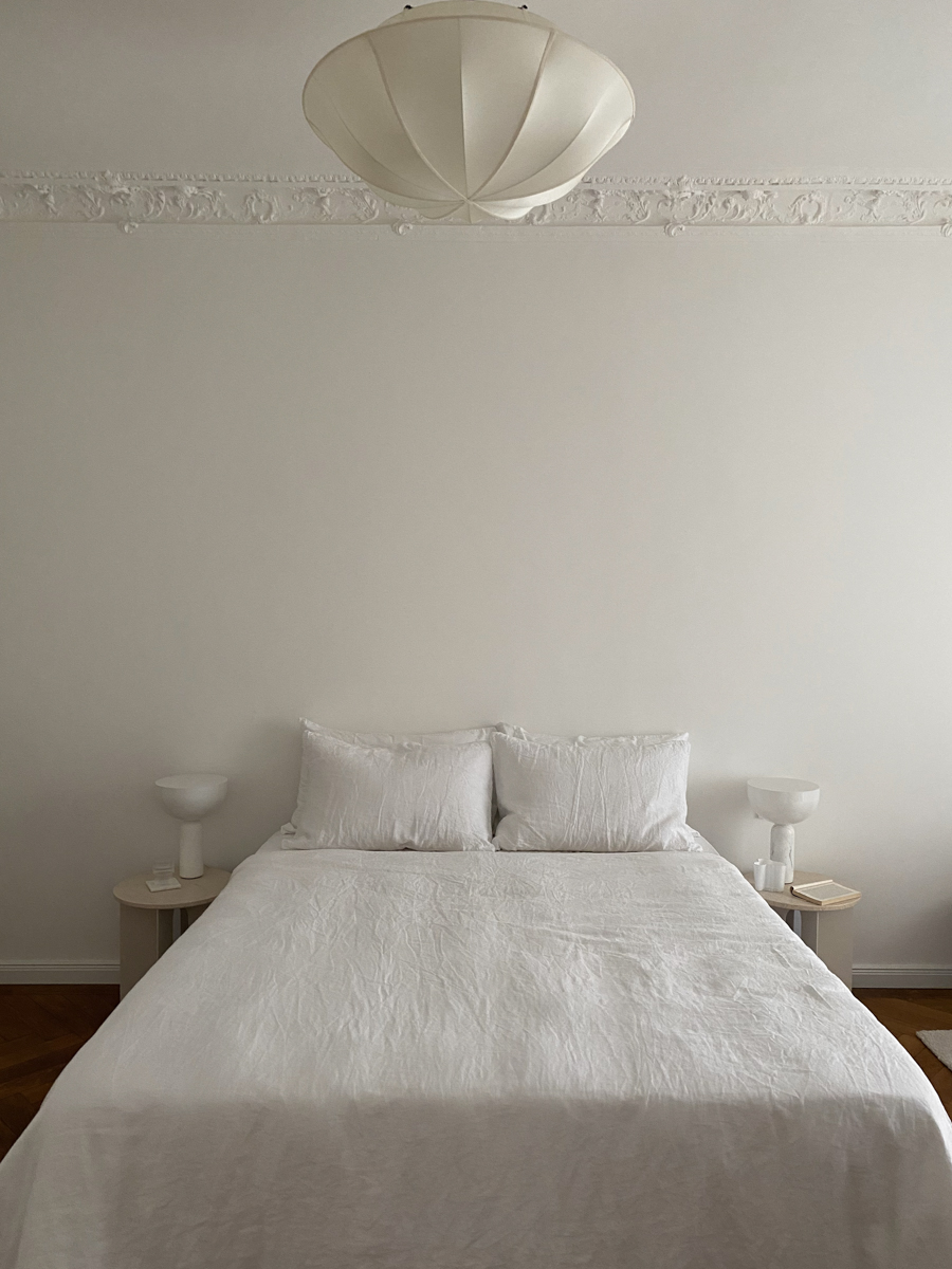 White Bedding, Oi Soi Oi Umbrella Lamp, Interior Inspo , RG Daily Blog