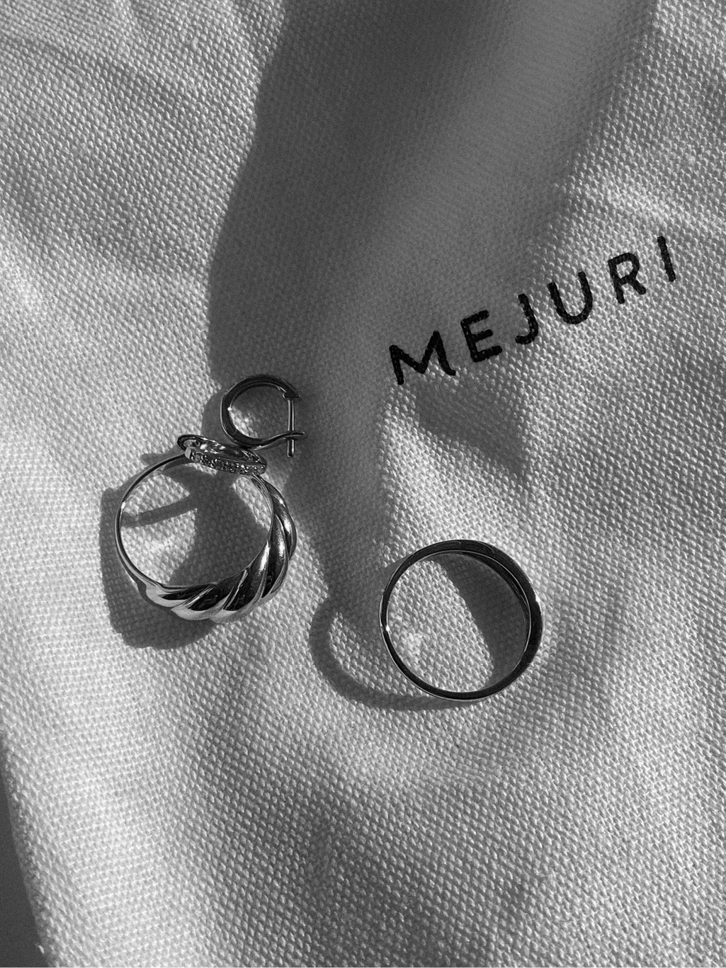 Mejuri Jewelry